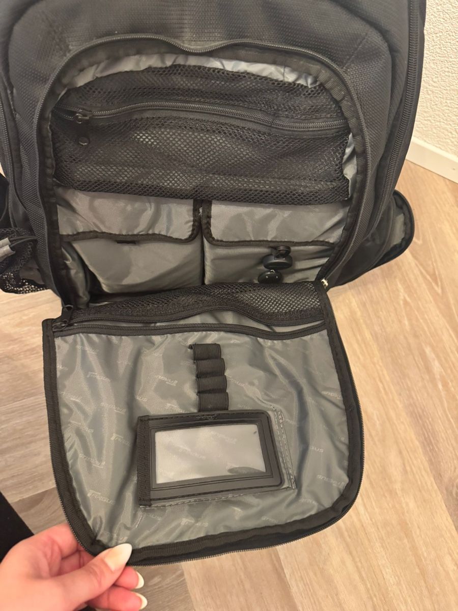 Targus Zaini: Targus Laptop-Rucksack / Business Backpack schwarz – Usato da Dörflingen venduto da Benz63 3