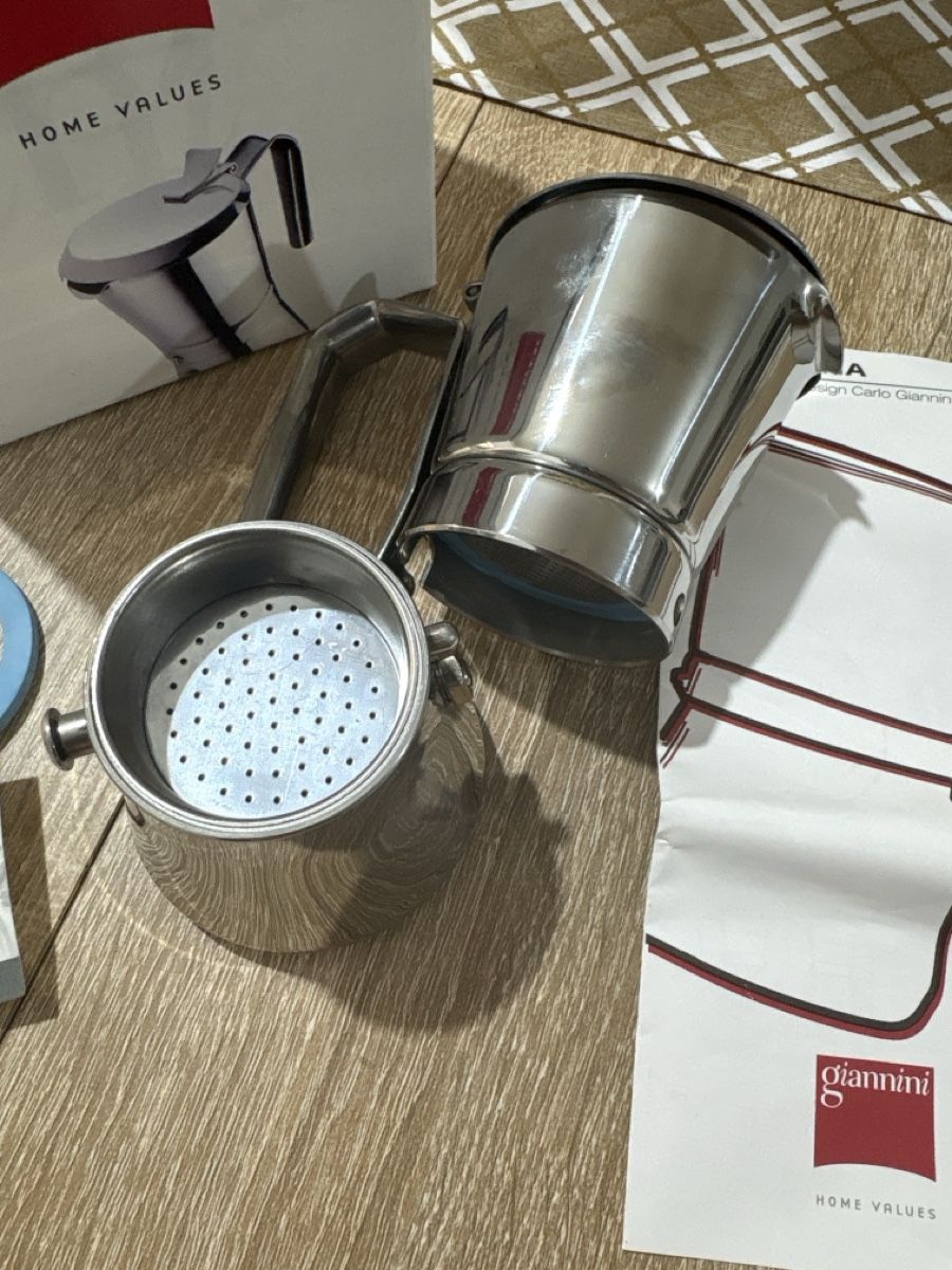 Macchine per caffè & Macchine per espresso: Caffettiera Giannina – Nuovo e nell'imballaggio originale da Giubiasco venduto da ang_cy8x 2