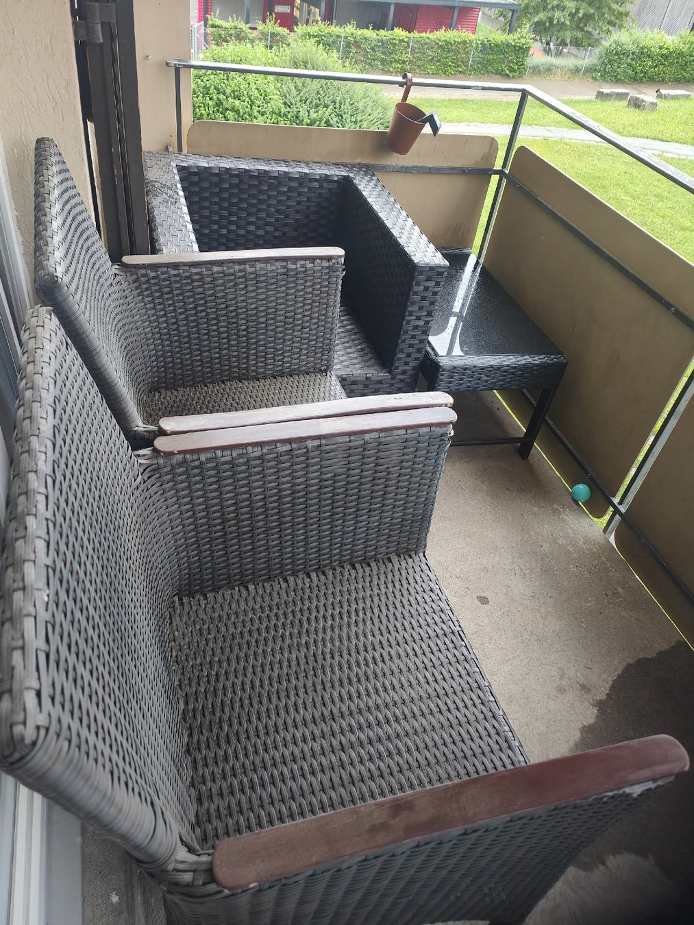 Set di tavolo e panche: Loungemoebel Set Balkon Garten Polyrattan Grau 4 Teile – Usato da Bülach venduto da CaatyL