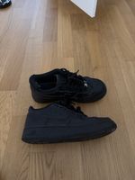 Baskets Nike Air Force 1 noires taille 38 état usagé