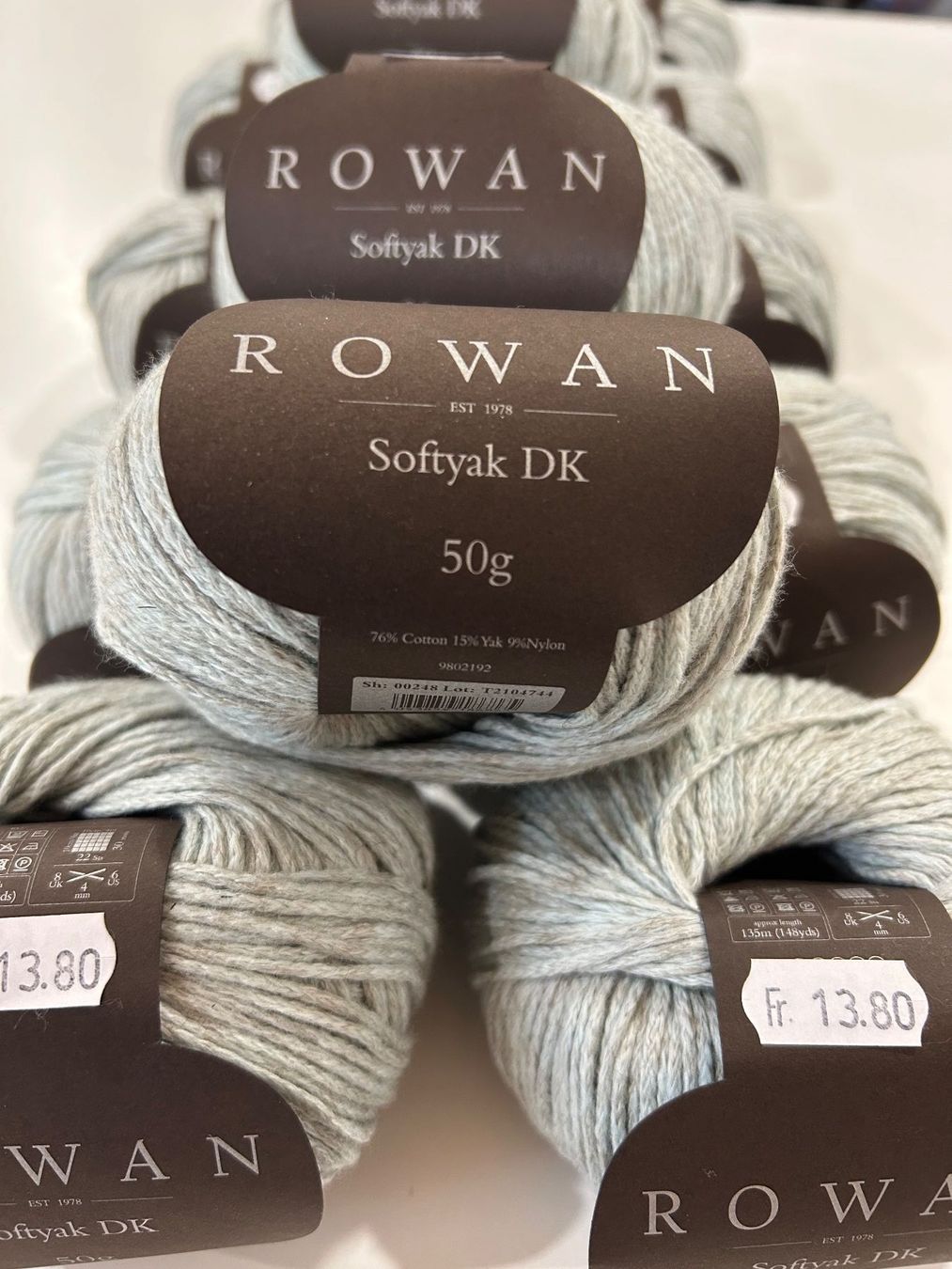 Laine: 14 pelotes Softyak DK Rowan – Neuf avec emballage d'origine à Bex par valetted 2