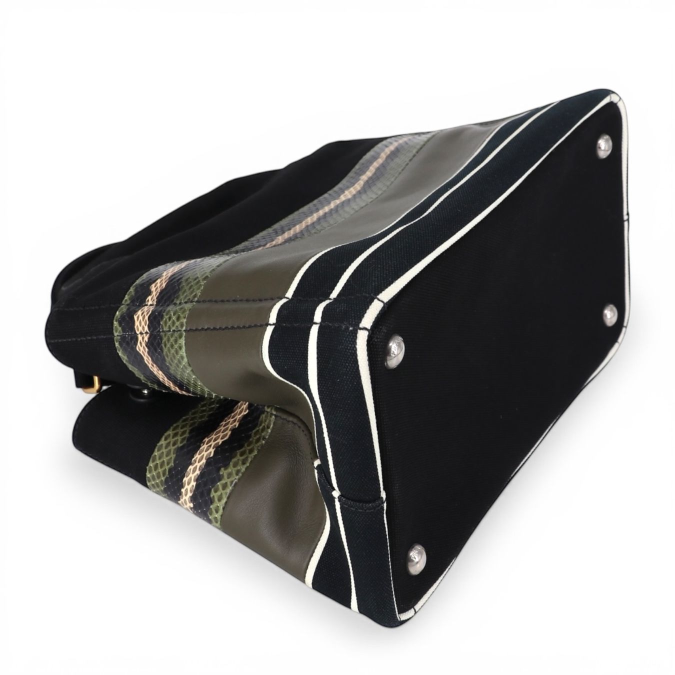 Prada Taschen für Damen: Prada Canapa schwarz/grün – Gebraucht aus Binningen von Designerlabels 8