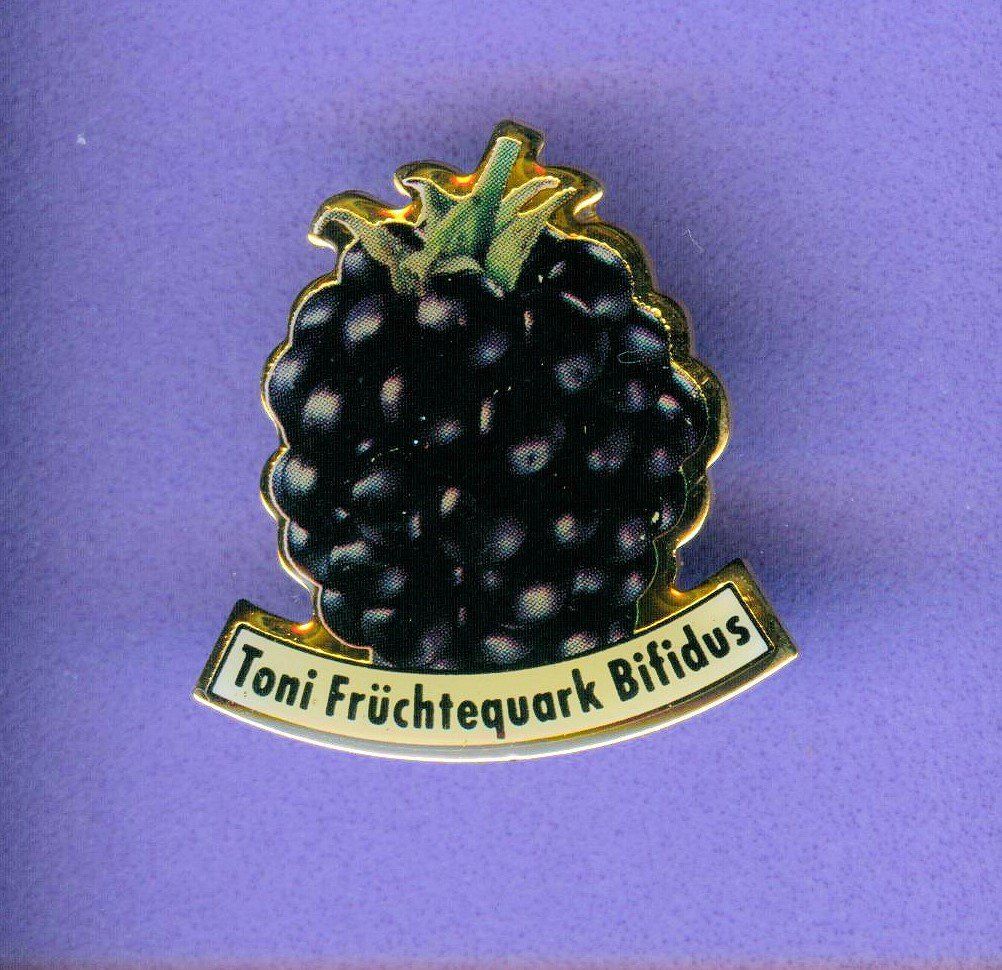 Placchette & Badge: Toni Früchtequrk Bifidus  BROMBEER – Usato da Winterthur venduto da Sammleroase