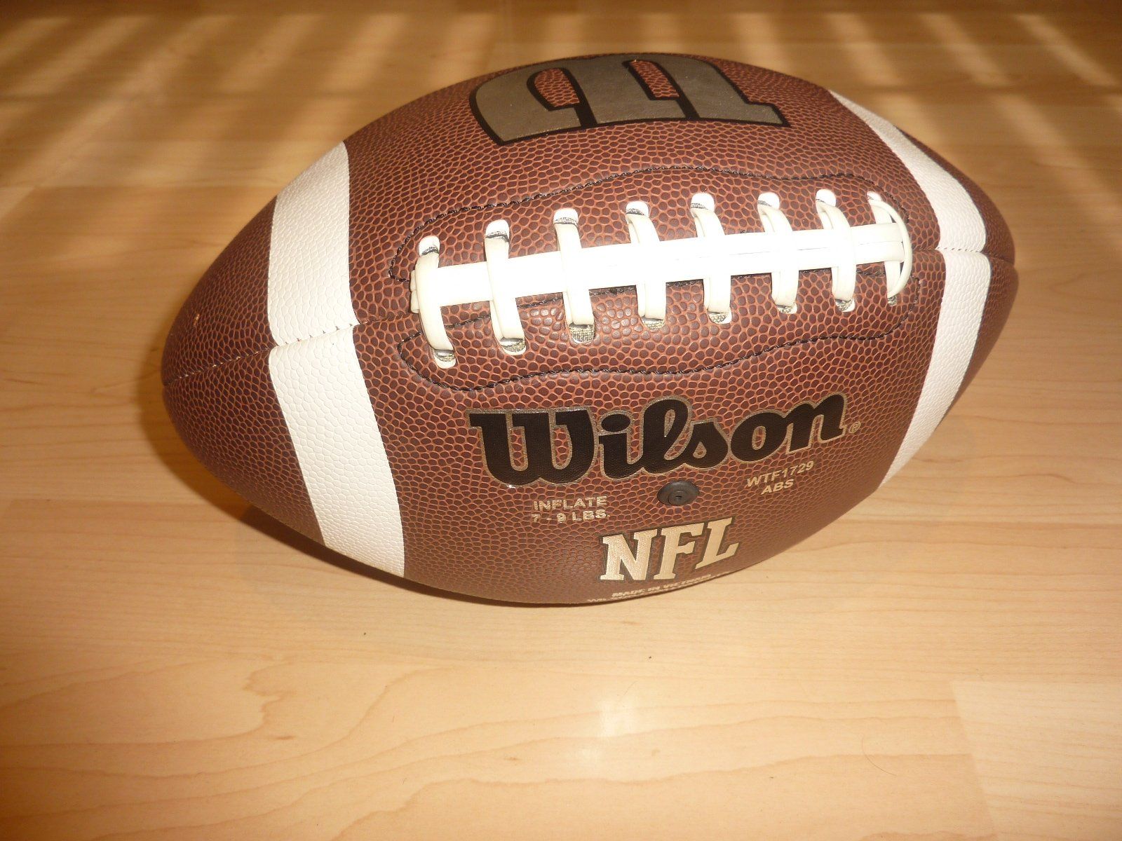 Wilson Palloni: Original Wilson NFL Football – Usato da Hochfelden venduto da swissice