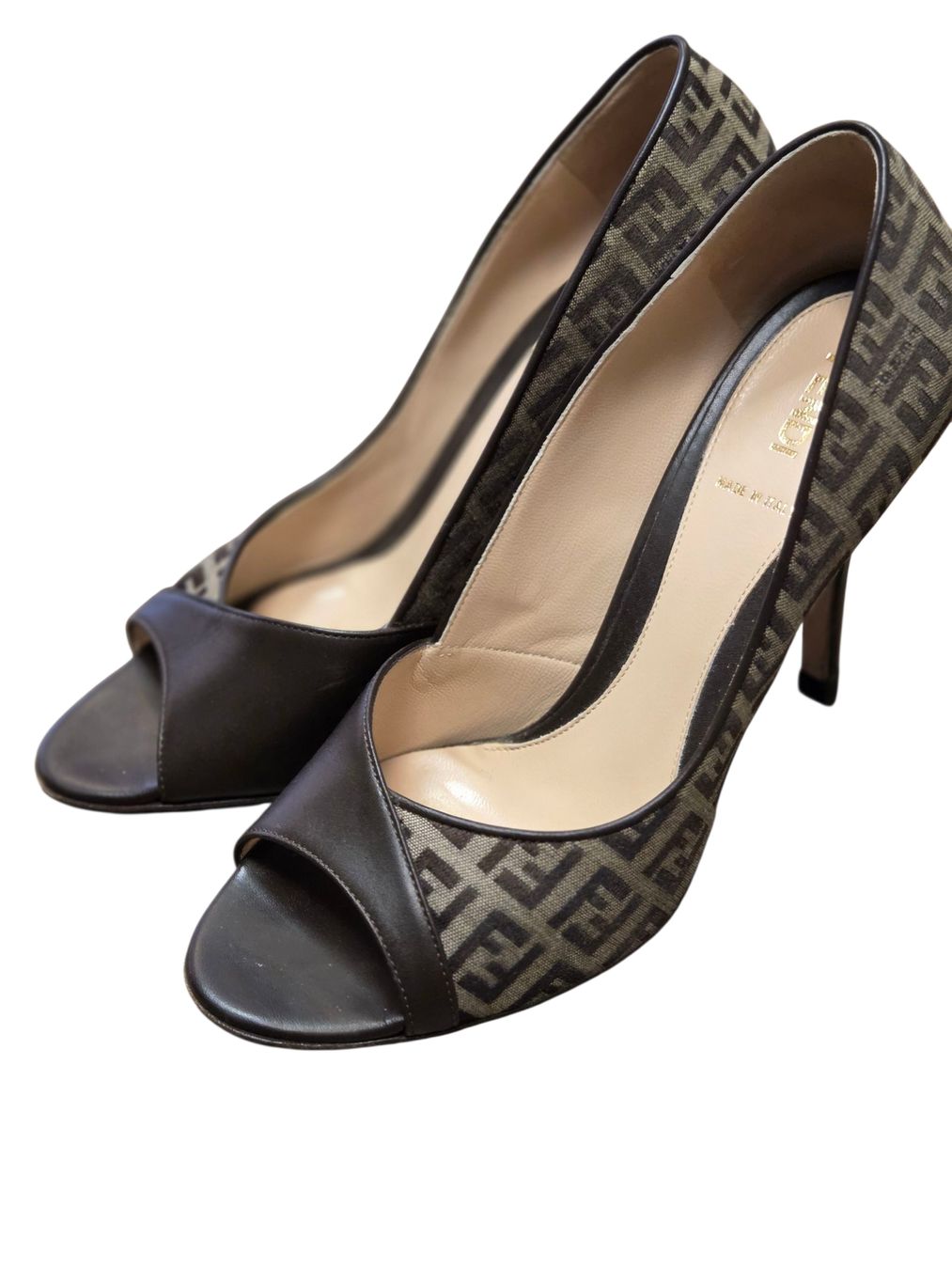 Fendi Scarpe da donna: Fendi Pumps – Usato da Zürich venduto da finesse.shop 1