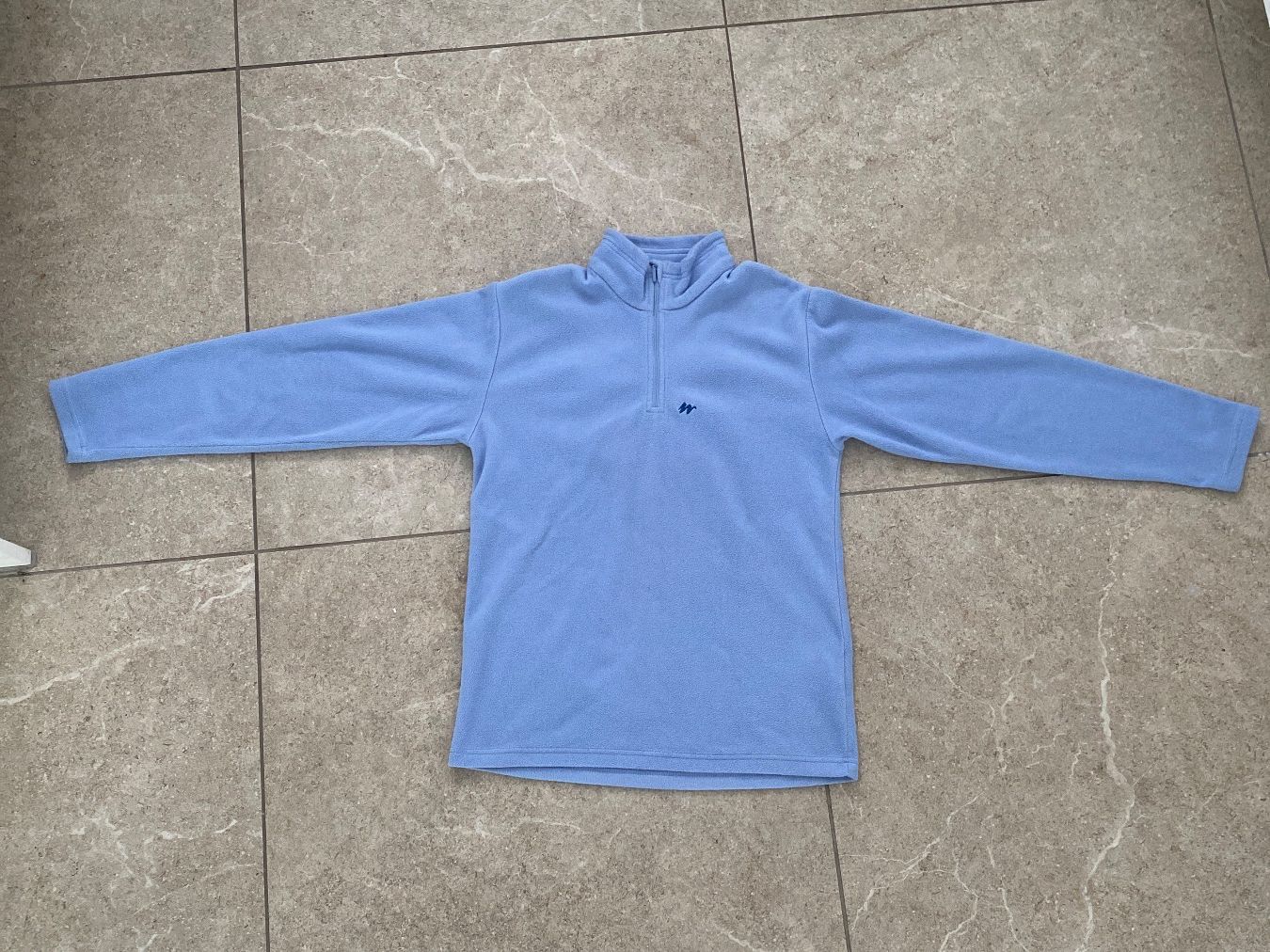 Decathlon Pulls et sweat-shirts: Fleece Pullover Quechua Kinder Gr. 152, neuwertig – D'occasion à Gächlingen par Tara_devi