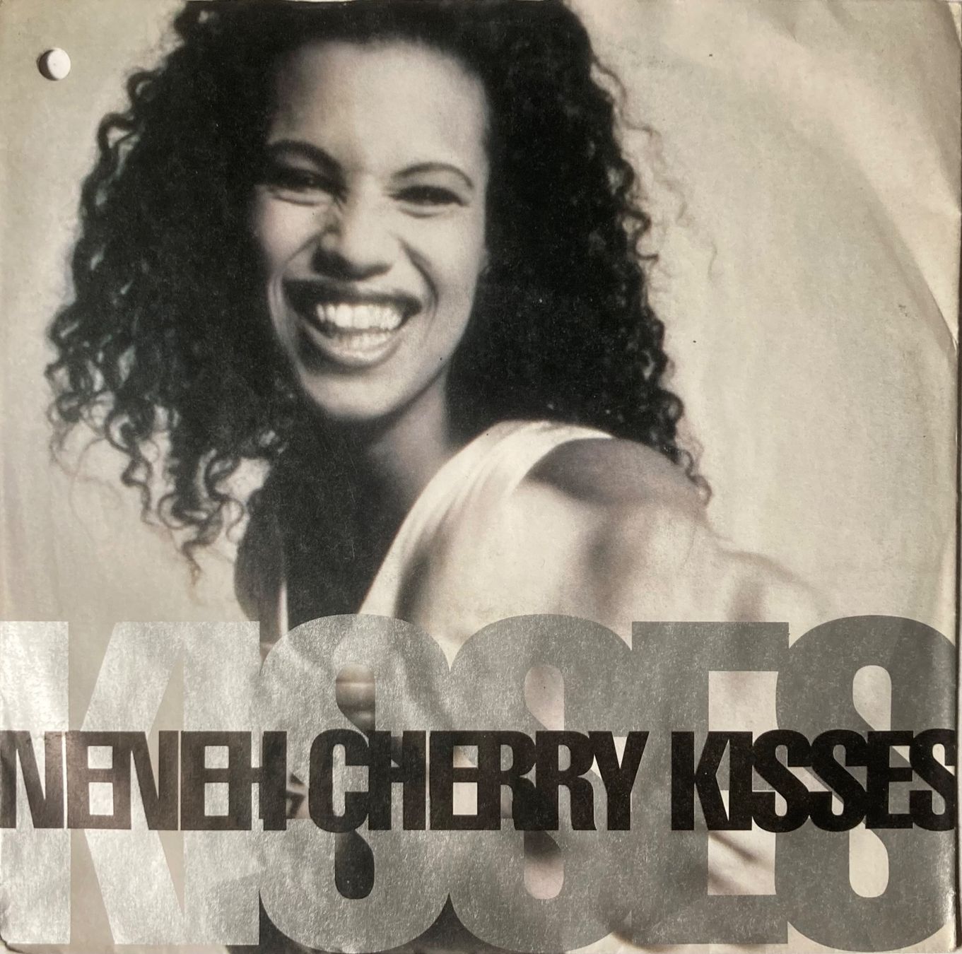 Dischi in vinile: NENEH CHERRY - KISSES – Usato da Poliez-Pittet venduto da Newtown-Records