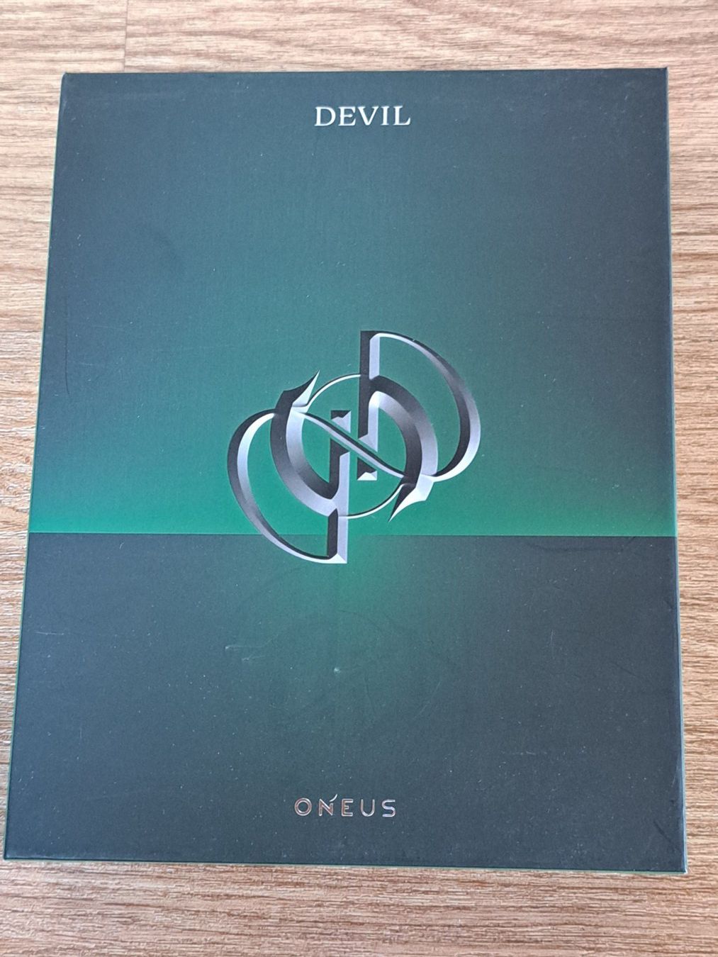 CD: CD   Devil-Green Version-Inkl.Photobook,  Korea – Nuovo (secondo la descrizione) da Unterseen venduto da Kanica