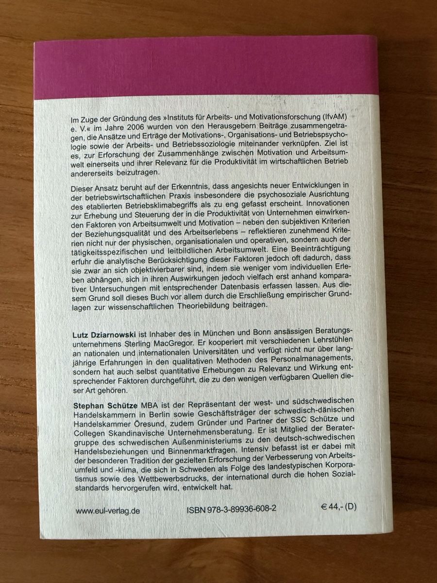 Libri: Erfolgsfaktor Arbeitsklima, Vergleichende Analysen  – Usato da Bülach venduto da abo_tjt2 1