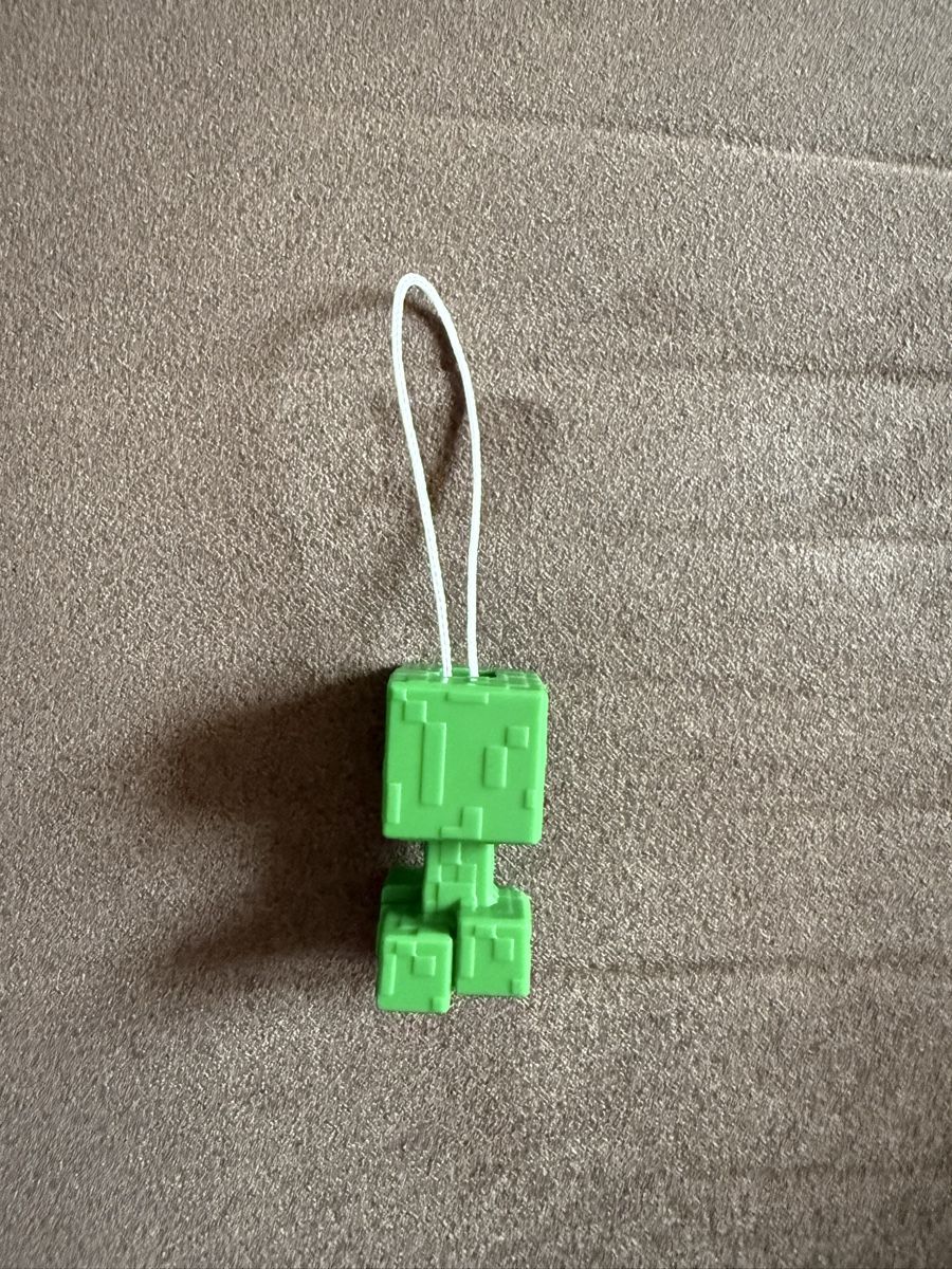 Statuette: Minecraft Creeper Anhänger, Kinder Joy neu – Nuovo (secondo la descrizione) da arbon venduto da auri4 1