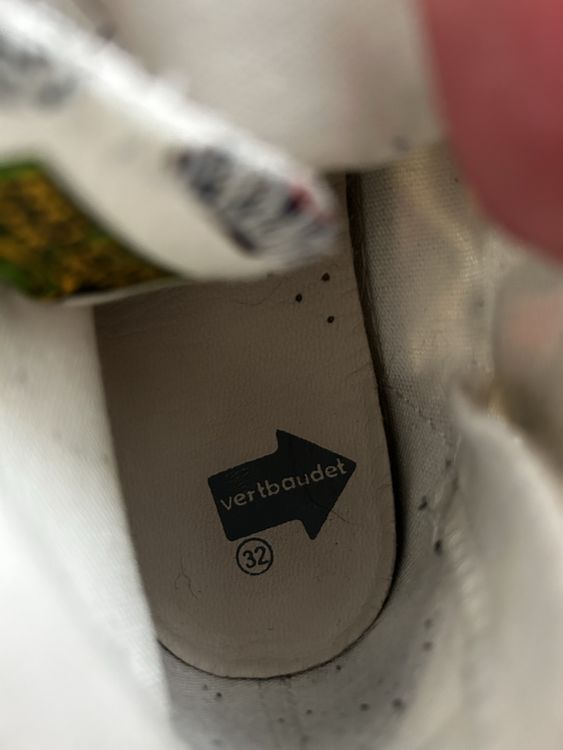 Vertbaudet Chaussures garçon: Coole Avengers Chucks Gr. 32, ab 1.- – D'occasion à Oberrüti par Important 1