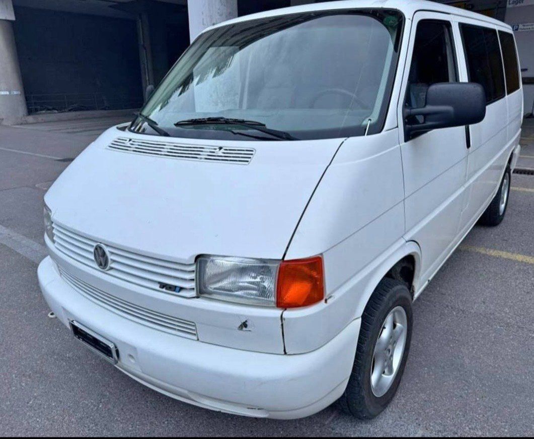 VW Automobili: VW Bus T4, TDI 2.5. 2001, – Usato da Bottmingen venduto da soulfever 3