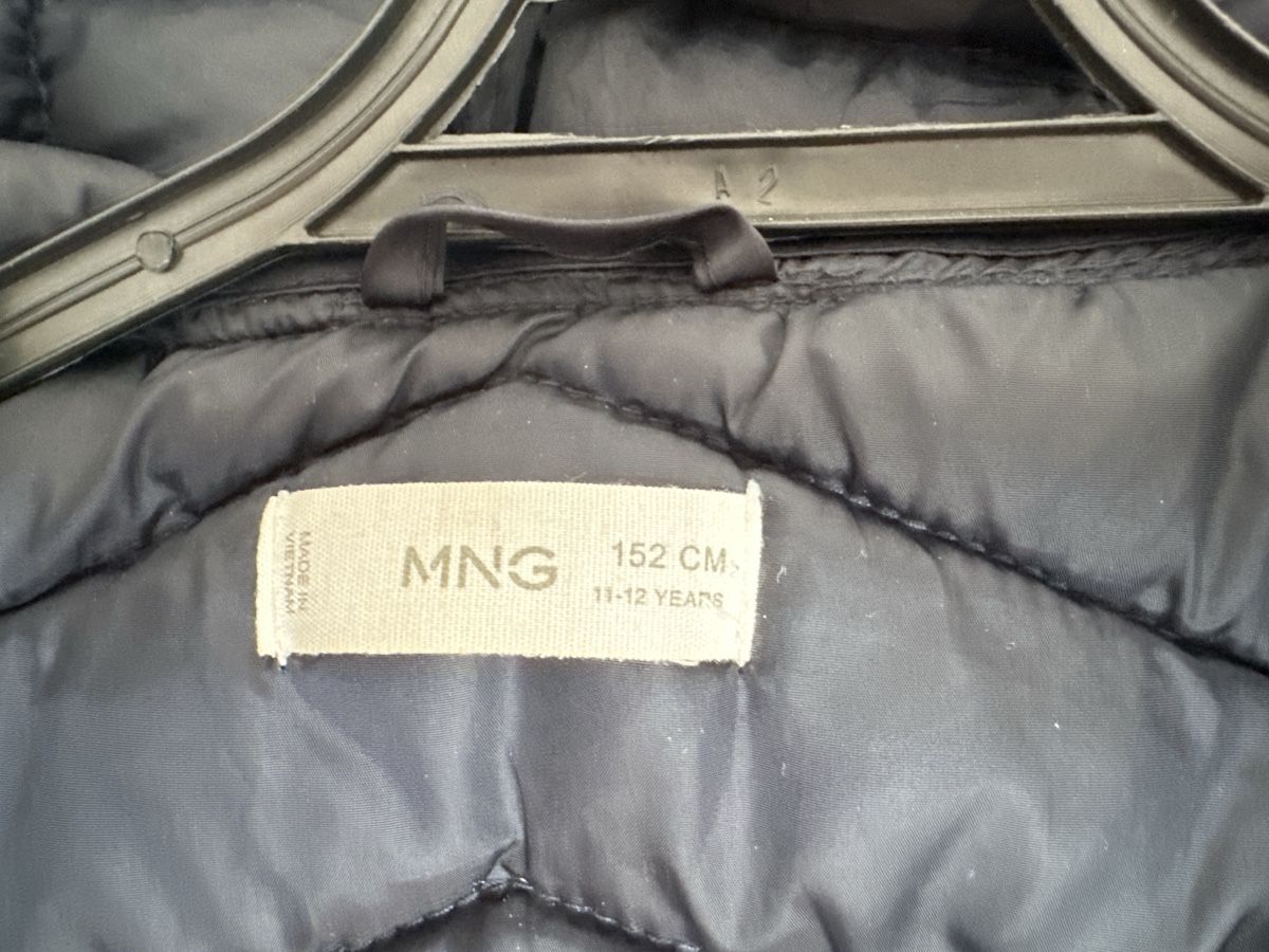 Mango Giacche & Cappotti: Dunkelblaue Übergangsjacke mit Kapuze, Grösse 152 – Usato da Seon venduto da Melanie82 2