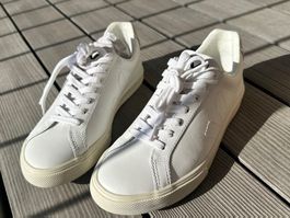 Veja Sneaker neu