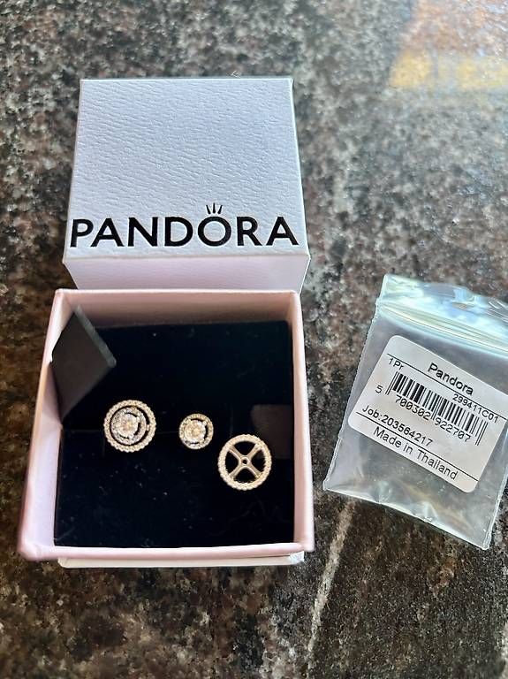 Pandora Boucles d'oreille: Pandora Sparkling Double Halo – Neuf avec emballage d'origine à Perroy par barballalla