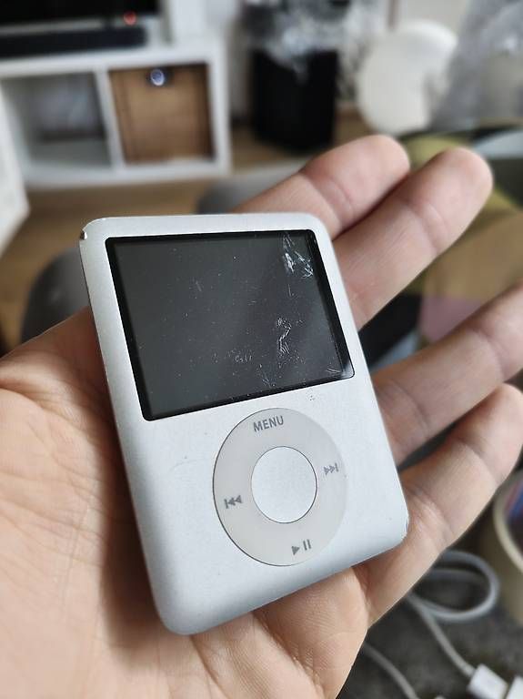 Lettore multimediale portatile: Voll funktionsfähiger iPod Nano – Usato da Lachen SZ venduto da Kamelfluesterer 2