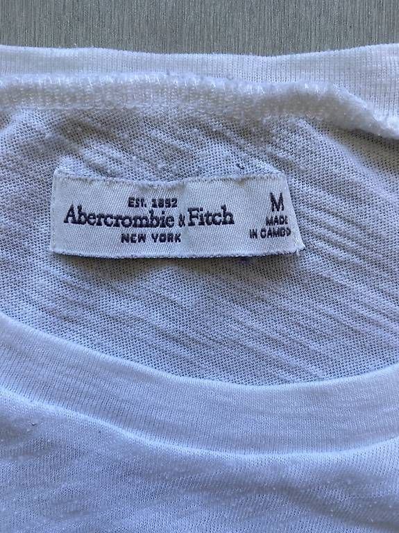 T-shirt: Abercrombie Tshirt – Usato da Zürich venduto da ser_6jwp 1