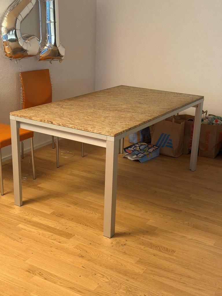 Tavoli: Auszug-Tisch mit Granitplatte – Usato da Uster venduto da 150PS 1