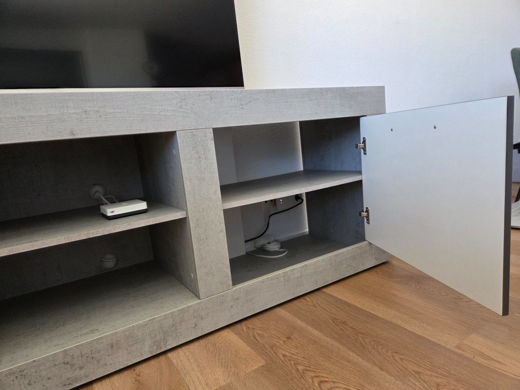TV Möbel: Fernsehmöbel / Sideboard grau/anthrazit – Gebraucht aus Sirnach von reg_bw5q 2
