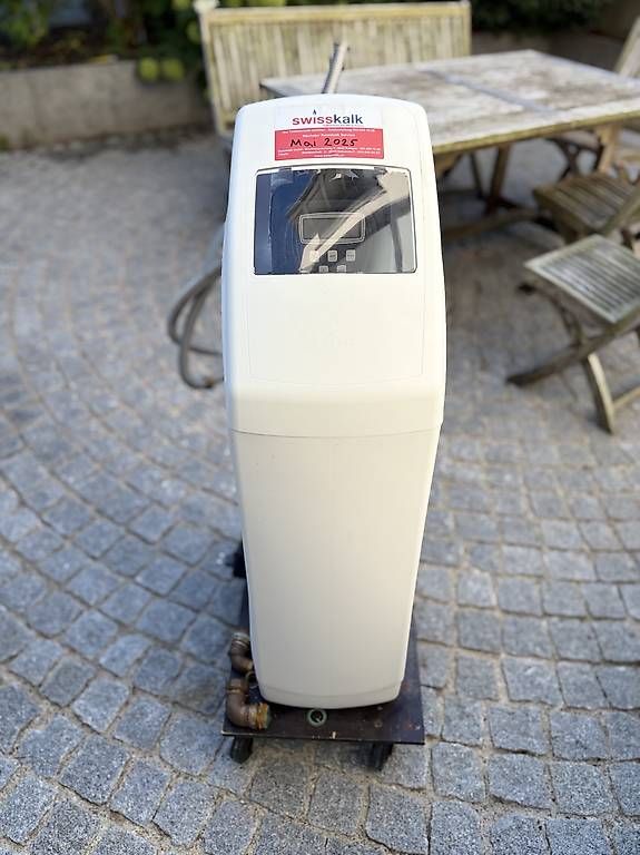 Sanitari: Wasser Enthärtungsanlage Swisskalk – Usato da Zug venduto da Riedi2