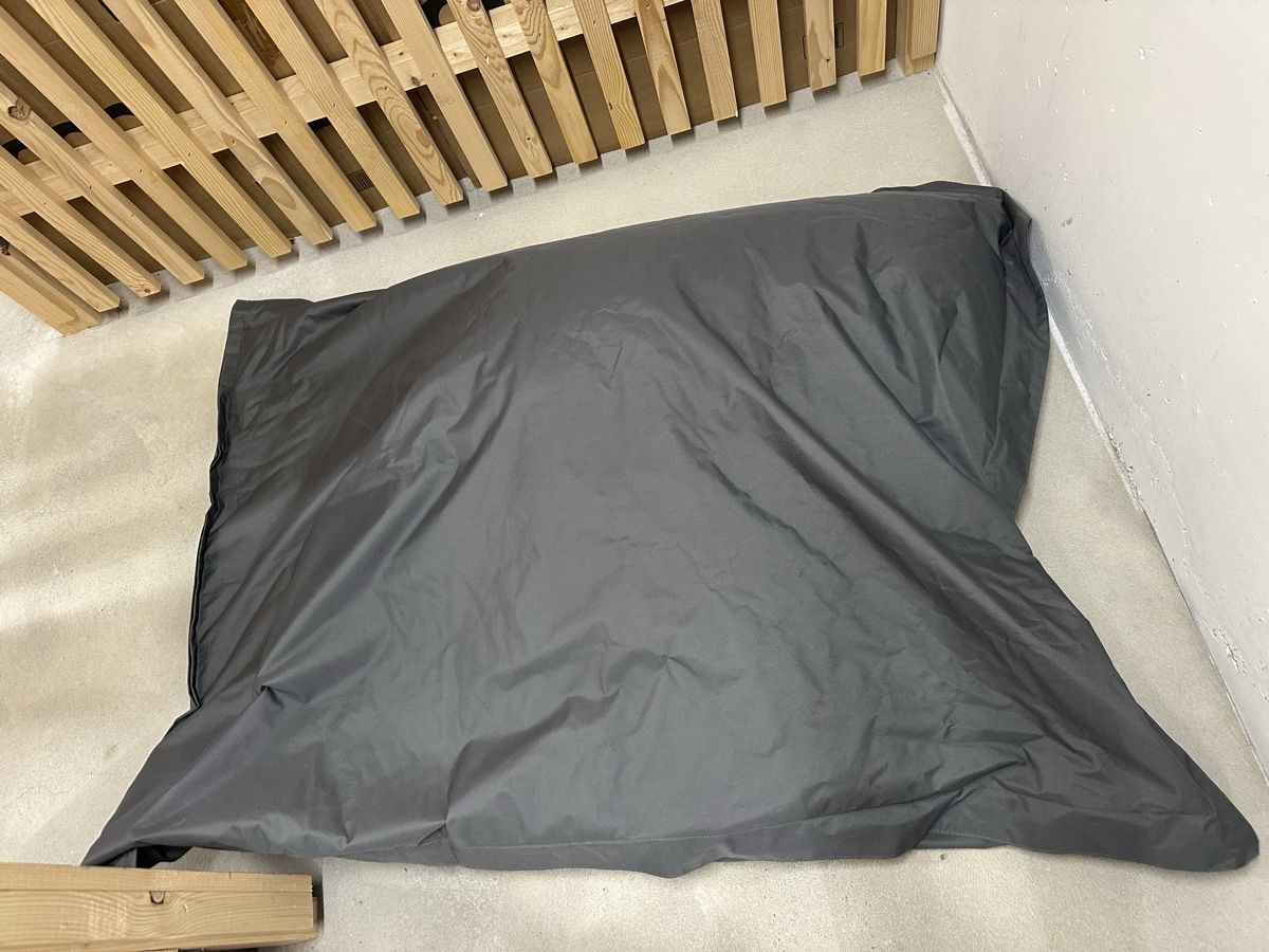 Coussins: Outdoor Sitzsäcke 2 Stk. – D'occasion à Seuzach par 8Honey7