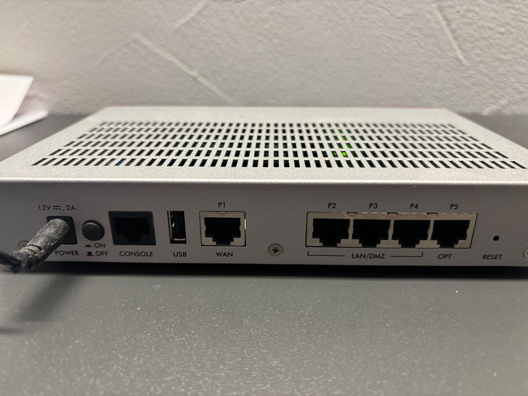 Zyxel Firewall: Zyxel Zywall USG 40 Firewall – Usato da Rothenburg venduto da Vanzonk 1