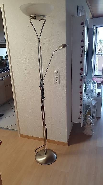 Lampade: Stehlampe mit zwei Leuchten – Usato da Männedorf venduto da Mis_nl7l