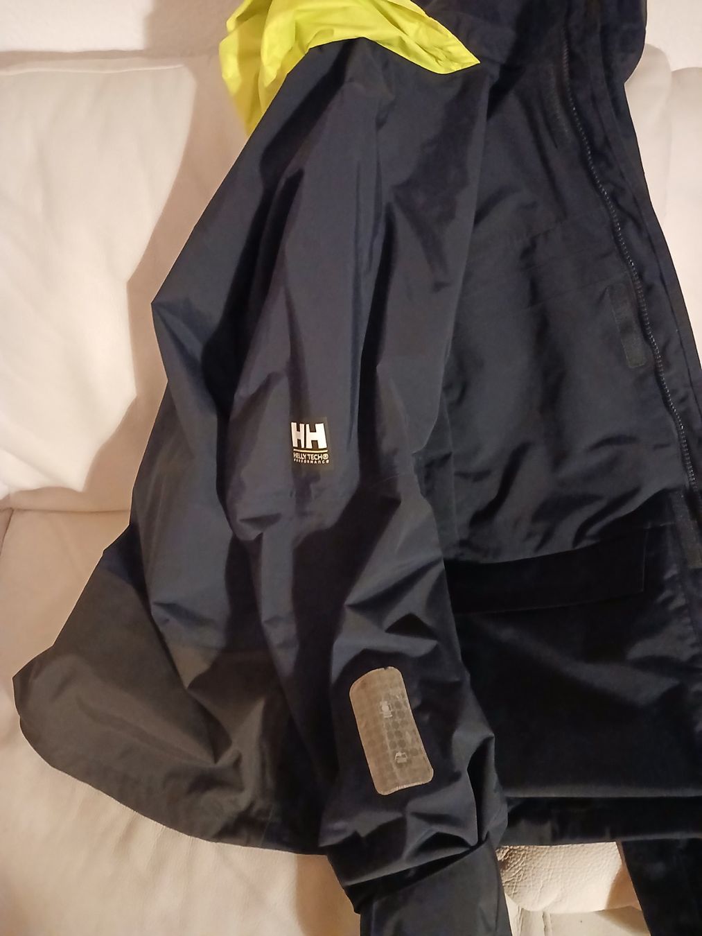Helly Hansen Giacche: Neue Helly Hansen Jacke 3XL – Usato da Cazis venduto da fur_cqv7 2