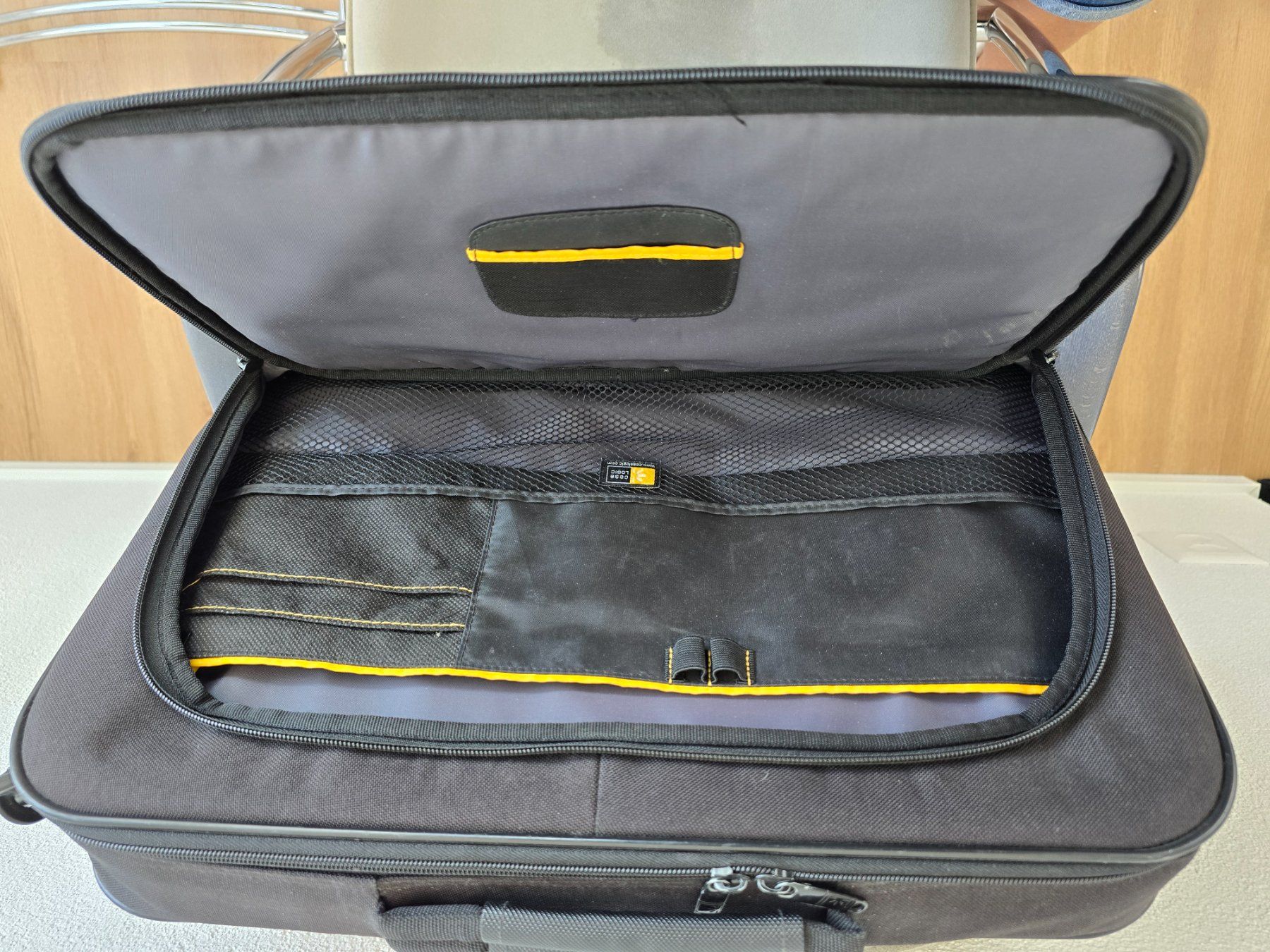 Borse: Laptoptasche CASE LOGIC schwarz – Nuovo (secondo la descrizione) da Rorschacherberg venduto da Scharfeegge 2