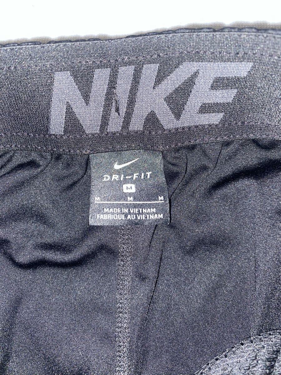 Nike Pantalons: Nike Trainingsshort  – D'occasion à Mumpf par Nico_207 1