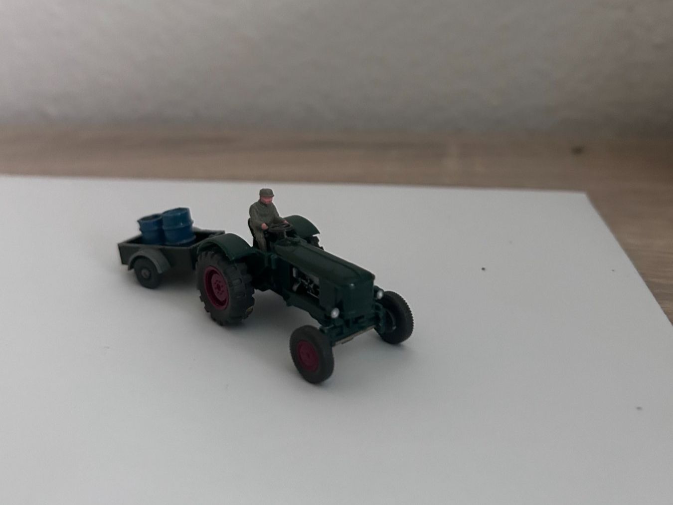 Wiking Modellini d'auto: Wiking Deutz D40 L mit Anhänger – Usato da Goldach venduto da Manyro55 2