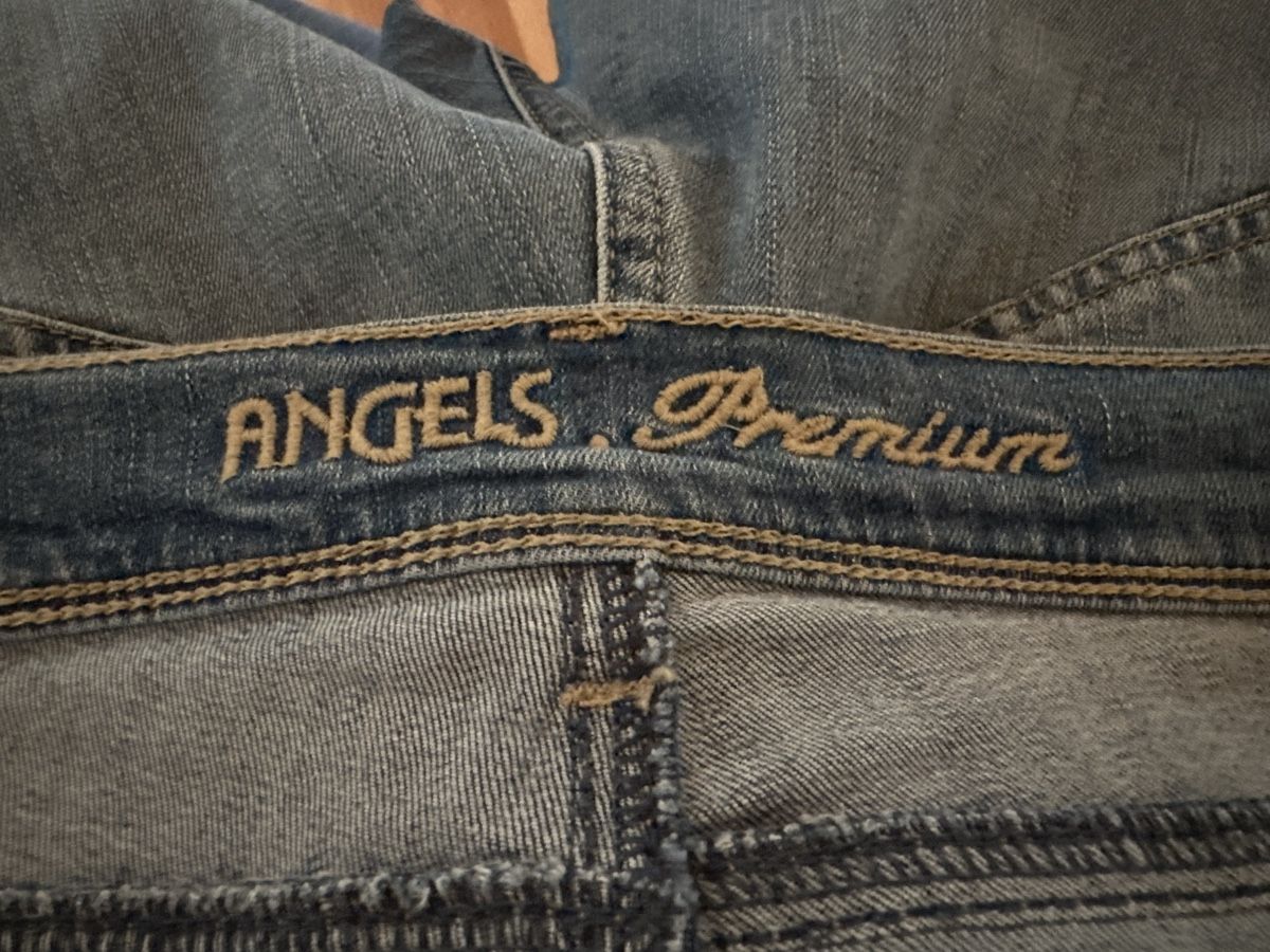 Angels Jeans: Angels Jeans Premium hellblau einf. Bundweite 42 cm – Gebraucht aus St. Gallen von mai_2lcj 3