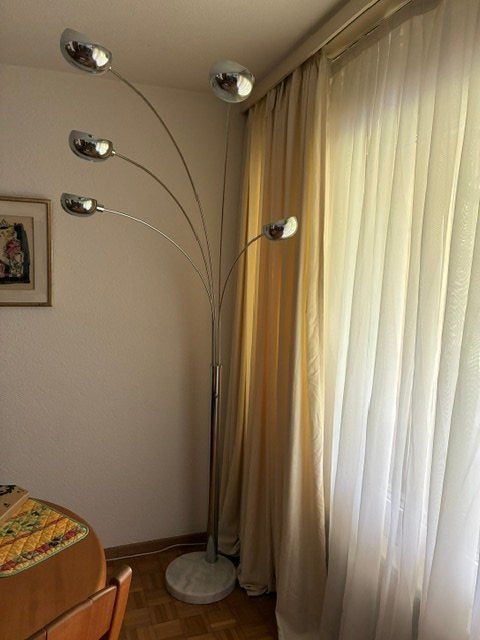 Lampade: Bogenlampe – Usato da Volketswil venduto da Schnieke