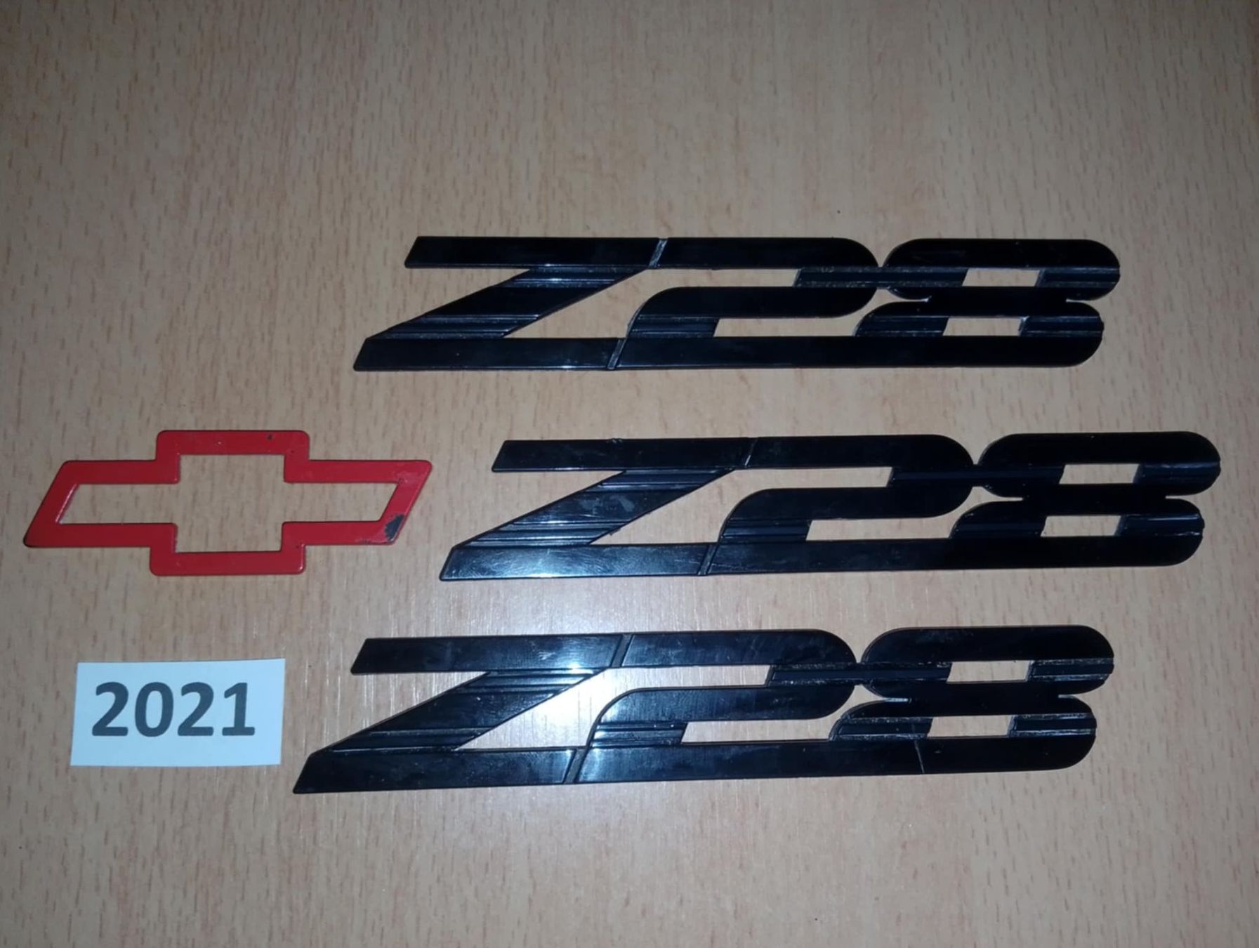 Chevrolet Tutti pezzi di ricambio auto: Camaro Z28, Klebeembleme – Usato da Niedergösgen venduto da usc_l8gm 1