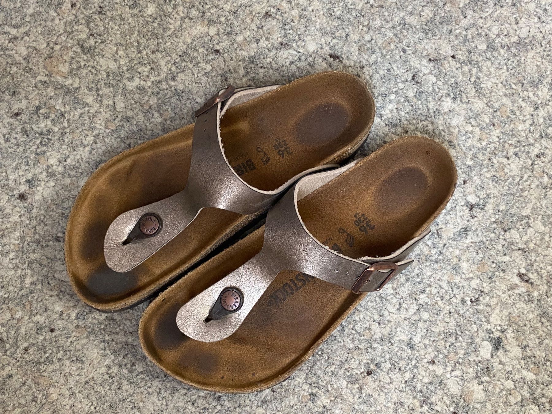 Birkenstock Chaussures femmes: Birkenstock Gizeh Gr. 36 – D'occasion à Wattwil par edel88 1