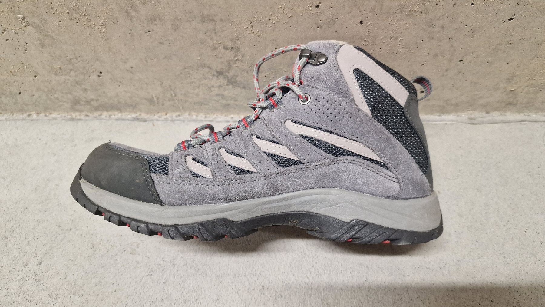Columbia Scarpe da donna: Wanderschuhe Columbia Waterproof Grösse 39 – Usato da Gümligen venduto da koo_95tf 1