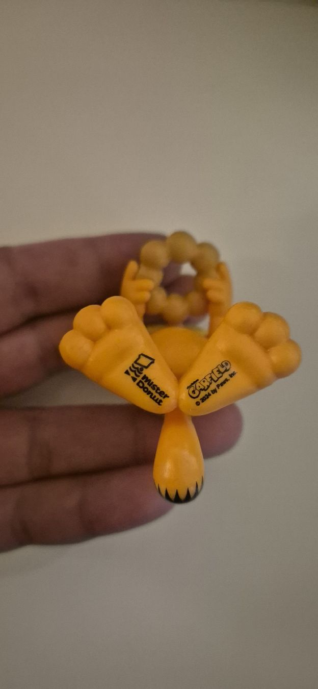 Figurines: Garfield Figur mit Donut  Sammlerstuck  – D'occasion à Muttenz par yue_fx28 1