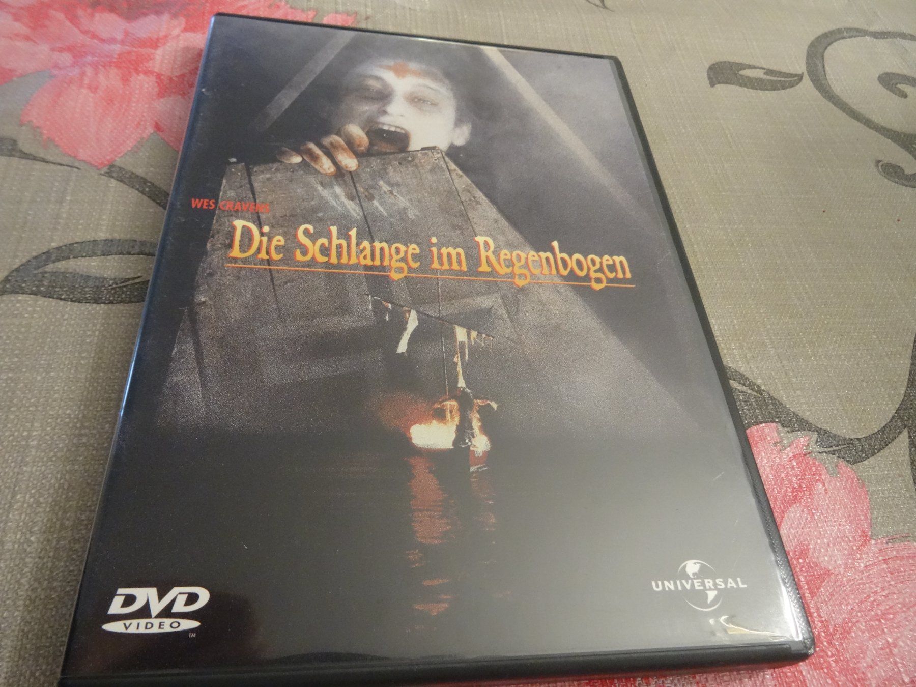 Tutti i DVDs: Die Schlange im Regenbogen - DVD – Usato da Olten venduto da Disc-Verkauf