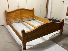 Französisches Bett 160x200 Föhre massiv lackiert