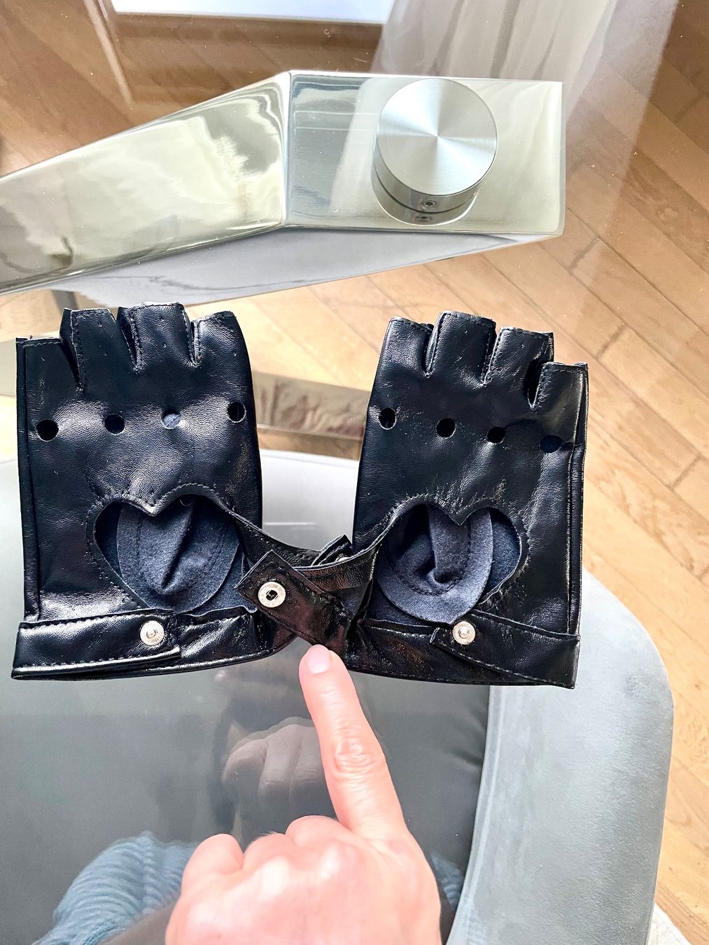 Gants & mitaines : Handschuhe aus Kunstleder – D'occasion à Lugano par dir_5287 2