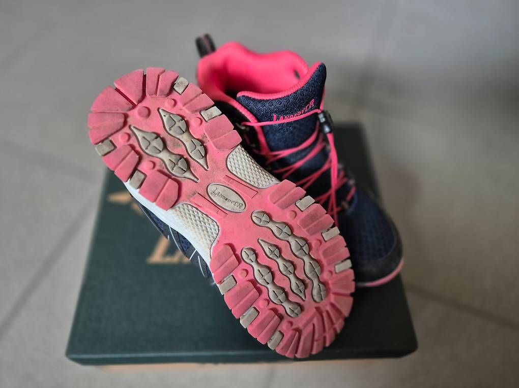 Landrover Scarpe per ragazze: Scarponcino da trekking DEItex – Usato da Vacallo venduto da for_Alessandra78 1