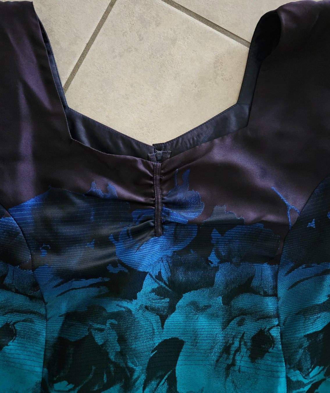 Vestiti: Festkleid – Usato da Weinfelden venduto da heibo02 2