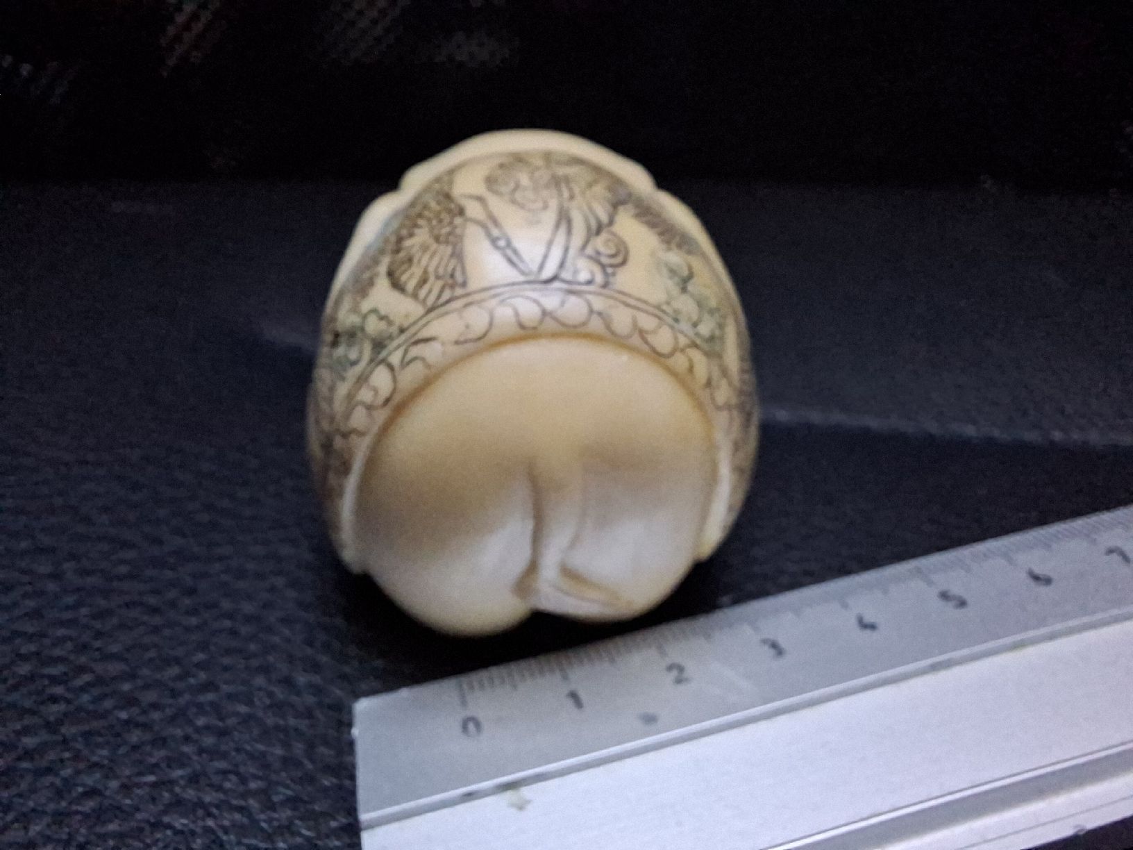 Figuren: Netsuke éléphant sculpté décoré avec signature  – Gebraucht aus Tannay von v1n1p00h 1