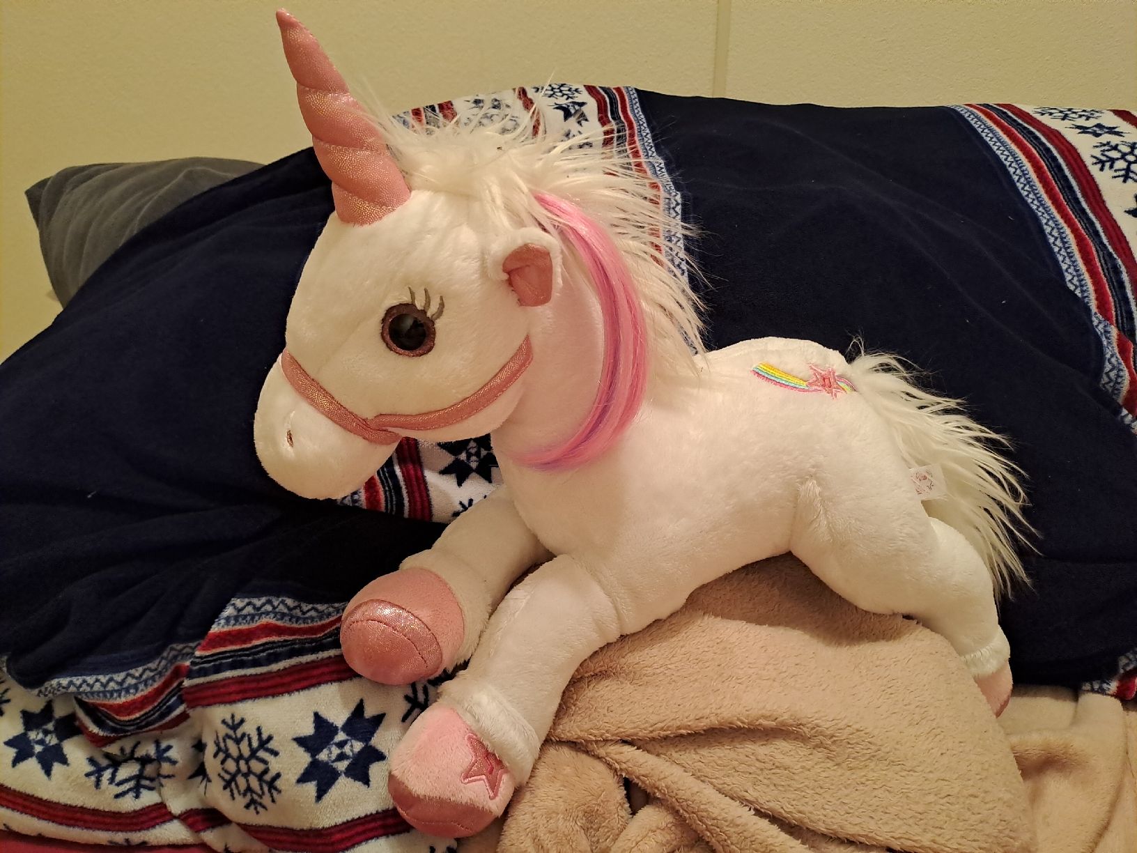 Giocattoli: Plüsch Einhorn das wiehert – Usato da Oberhelfenschwil venduto da Buffy1980