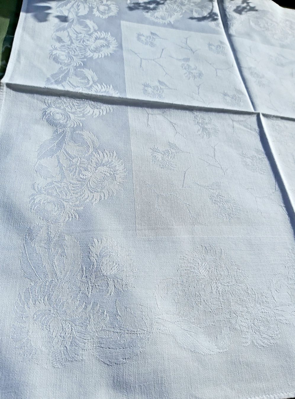Altra biancheria da tavola: 9 Servietten Blumendeko weiss – Nuovo (secondo la descrizione) da Bern venduto da aronari 4