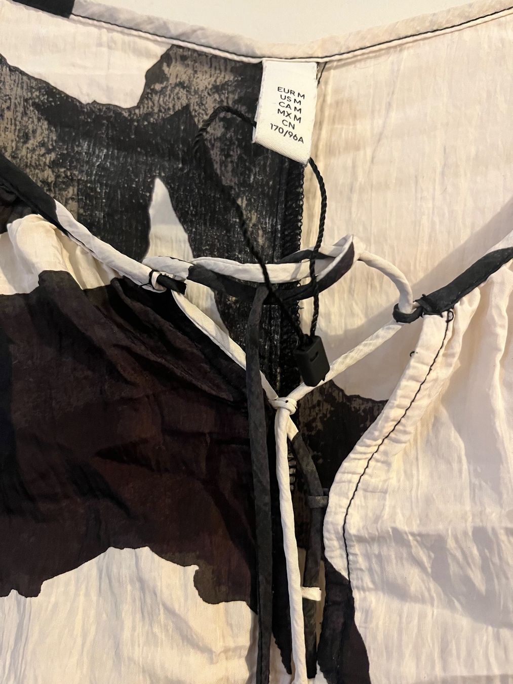 H&M Vestiti: New  dress  H&M size M – Nuovo (secondo la descrizione) da Chêne-Bougeries venduto da Seetooyoo 1