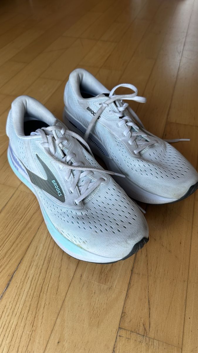Brooks Herrenschuhe: Brooks Laufschuhe – Gebraucht aus Rickenbach-Sulz von hel_yx9y
