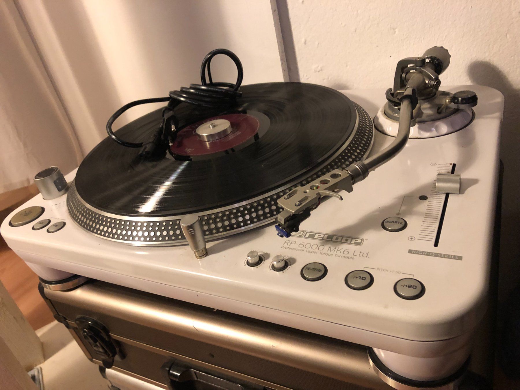 Reloop Giradischi: Reloop RP6000 mk6 + Shure m97x – Usato da Lausanne venduto da La_Grocante