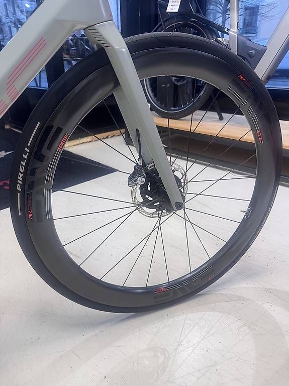 BMC Velos: Bmc Roadmachine 01 - sram Red AXS - t.58 – Gebraucht aus Genève von Alexandredoriel 2