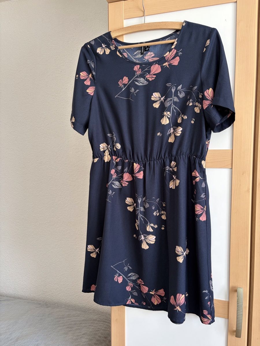 Vero Moda Vestiti: Robe bleue foncé VERO MODA – Nuovo e nell'imballaggio originale da Le Noirmont venduto da Fanny_